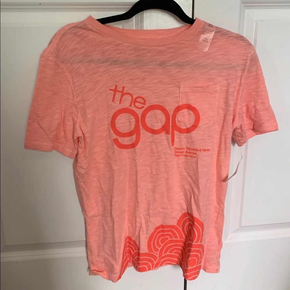 Gap shirt